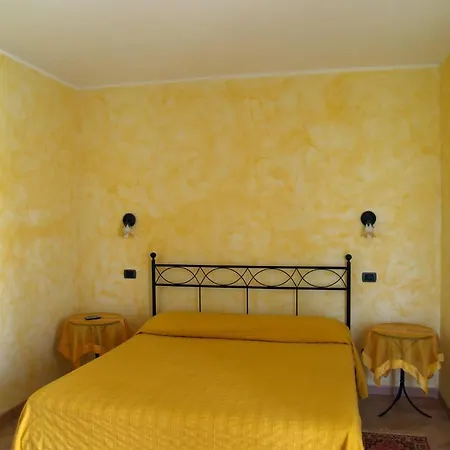 Cavallin Del Bufalo Country house *